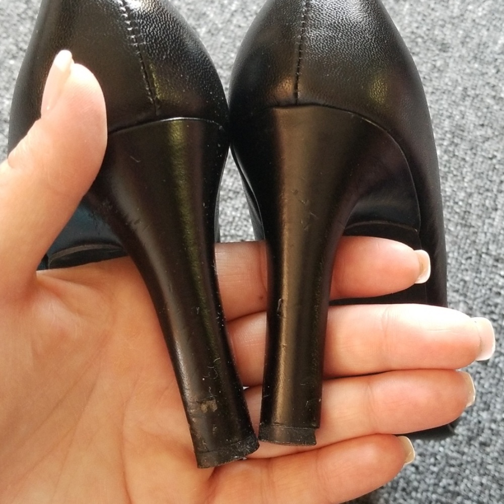 Heels - Picture 3 of 4